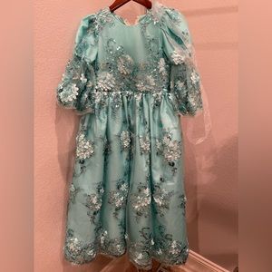 Elana Collection size 5/6 Beautiful teal couture dress.